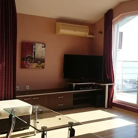 Bona Dea Club Хотел 2*