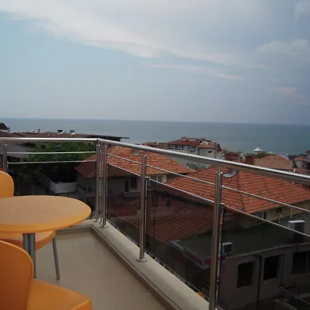 Bona Dea Club Hotel 2*